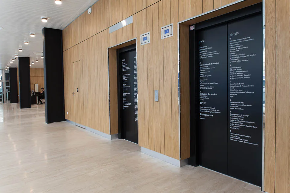 Signalétique directionnelle dans les espaces de l’EHESS